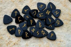 руни за нова работа