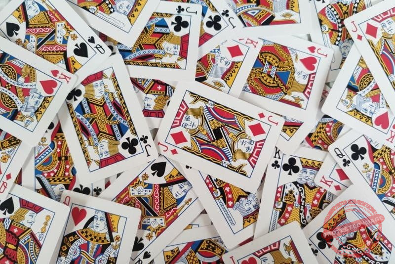 гадаене минало, настояще, бъдеще с игрални карти